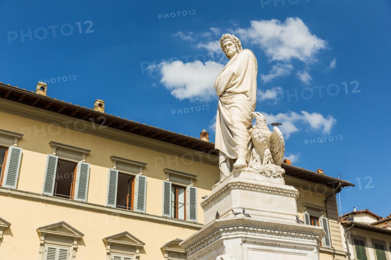 Monument to Dante Alighieri. Florence, Italia.
