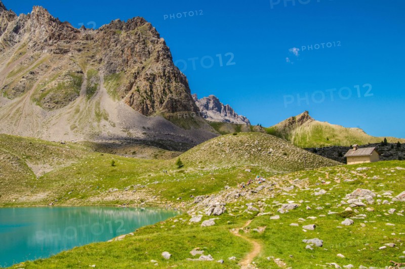 Lake sainte anne qeyras in hautes alpes in france