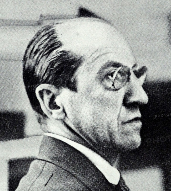 Portrait of the famous Dutch artist Piet Mondrian (7th March 1872 - 1st February 1944), dated 1917.