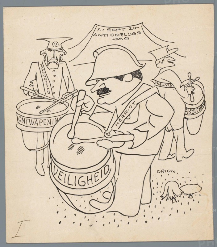 Antioorlogsdag 1924 21 Sept. 24 Anti-War Day (title object) MacDonald, Herriot and Theunis, the prime ministers of Britain, France and Belgium, beating on drums in an army camp in 1924. september 12 Design for a political spotprent. Manufacturer : artist: Patricq Crown (personally signed) Place manufacture: Netherlands Date: 1924 Physical features: pencil, pen in black material: paper pencil ink Technique: pen Dimensions: h 250 mm × W 222 mm Date: 1924-09-21 - 1924-09-21Wie: Edouard HerriotRamsay Macdonald G. Theunis