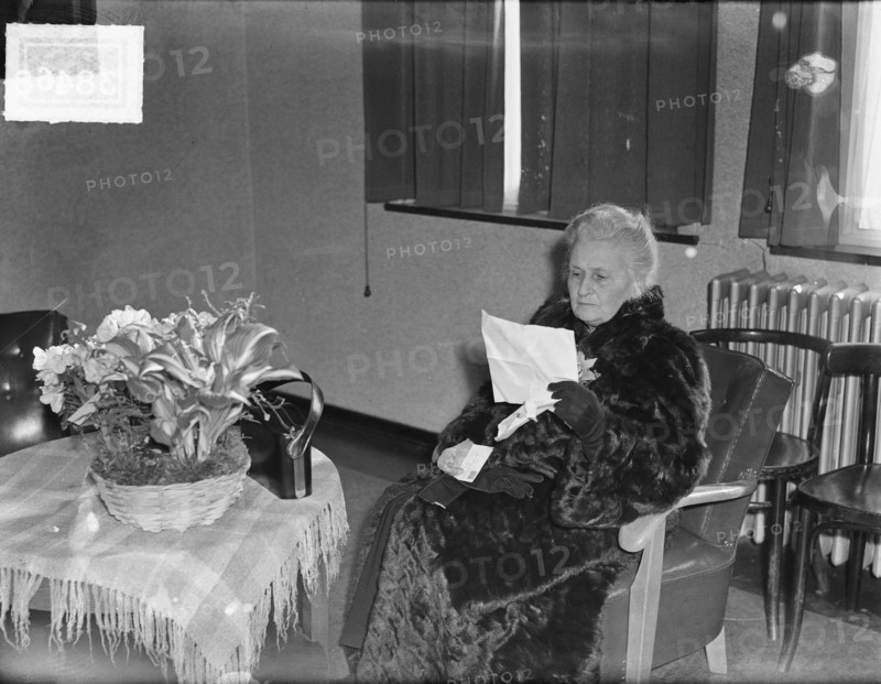 Maria Montessori in Amsterdam, March 1, 1950, education, pedagogues, portraits, The Netherlands, 20th century press agency photo, news to remember, documentary, historic photography 1945-1990, visual stories, human history of the Twentieth Century, capturing moments in time