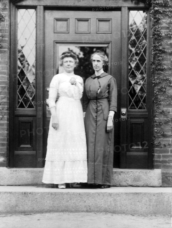 Annie Jump Cannon and Henrietta Leavitt, 1913