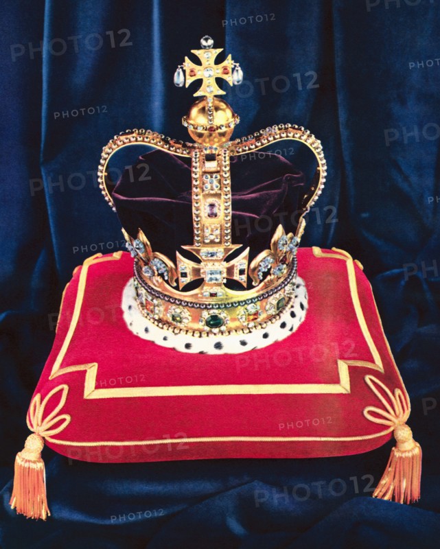 EDITORIAL ONLY St. Edward's Crown.  From The Queen Elizabeth Coronation Book, published 1953.