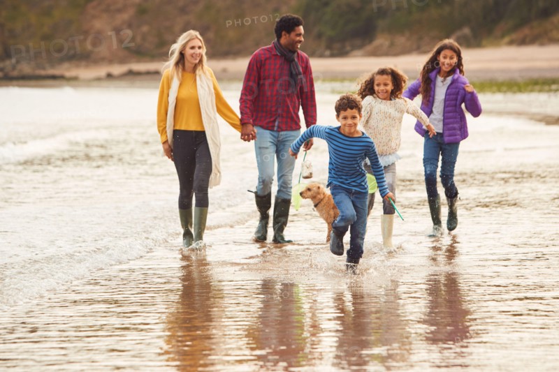 beach walking, multicultural, family outing, multiculturals