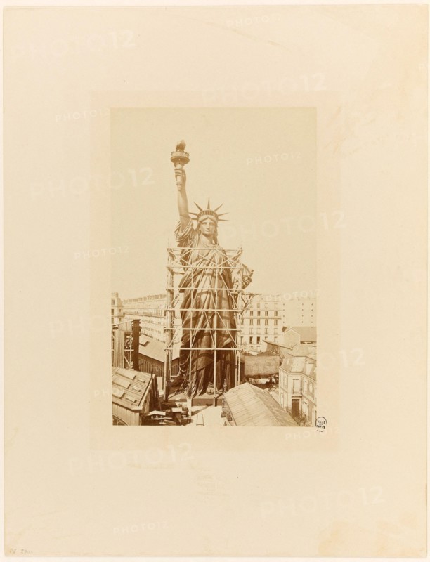 Statue of Liberty by Bartholdi, rue de Chazelles, workshop refiner Gayet-Gauthier in 1884. Statue de la Liberté par Bartholdi, rue de Chazelles, atelier du fondeur Gayet-Gauthier. Photographie de Albert Fernique (1841-1898). Papier albuminé. Paris (XVIIème arr.), 1884. Paris, musée Carnavalet.