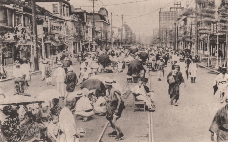 Japan Earthquake 1923: People rushed outdoors and took refuge on the streets fearing after-shocks (a scene in Tokyo on the day of the disaster)