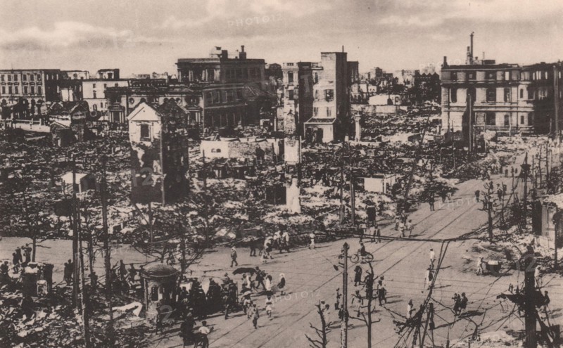Japan Earthquake 1923: Street scene at Owaricho cross-roads, Ginza (Tokyo)