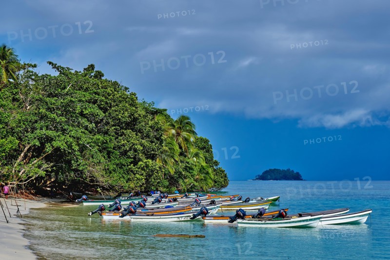 Doini Island PNG Papua New Guinea Beach Boats
