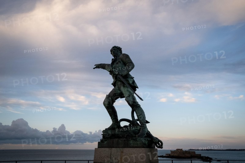 France, Brittany, the 2020-10-02. Illustration of daily life in Brittany. The city of Saint-Malo intra-muros. Photograph by Martin Bertrand.France, B