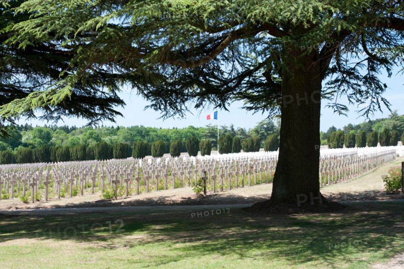 France, Lorraine, Meuse, Verdun, Douaumont Ossuary (L'ossuaire de Douaumont), rows of crosses at war cemetery