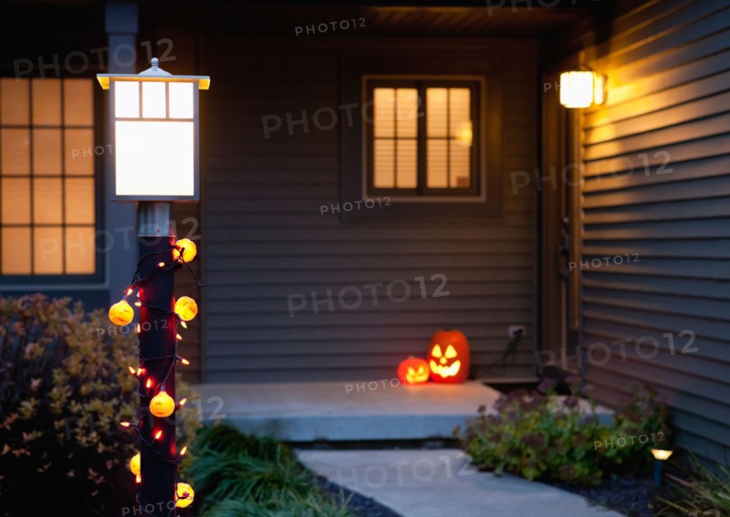 USA, Illinois, Metamora, House decorated for Halloween