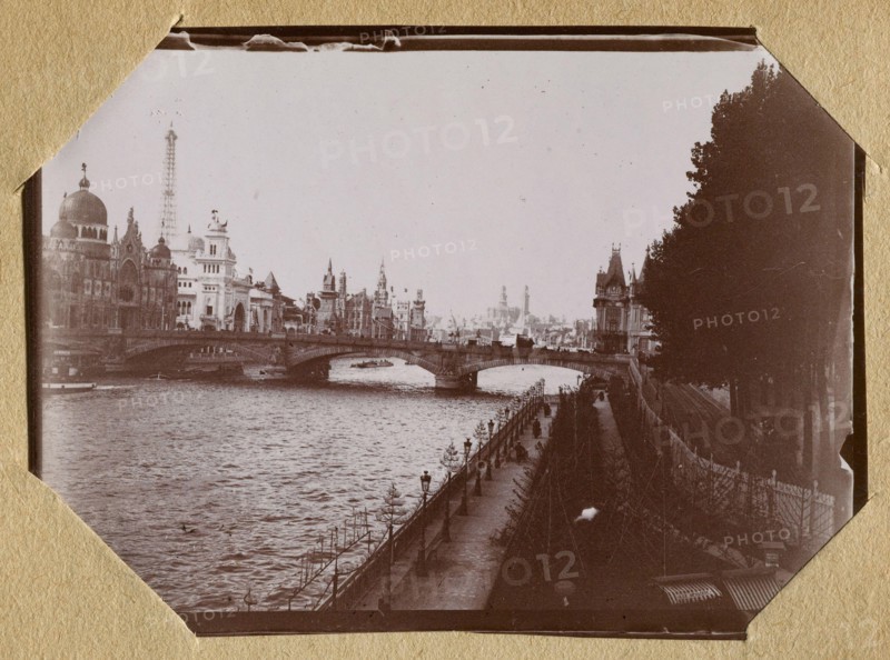 Album of the 1900 Universal Exhibition The Seine Anonyme. Album de l'exposition universelle de 1900. La Seine. 1900. Musée des Beaux-Arts de la Ville de Paris, Petit Palais.