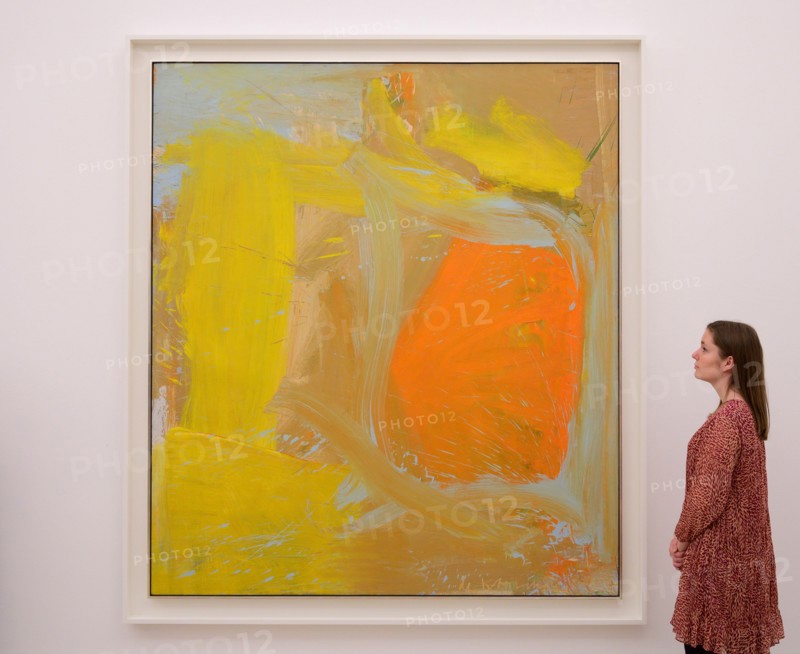 Sotheby’s, London, UK. 18 February 2022. Masterworks from the Macklowe Collection. Following the historic $676.1 million auction of works from the same collection in 2021 Sotheby’s unveils the next tranche of 29 masterworks from the most valuable collection of Modern & Contemporary art ever to appear on the market, to be auctioned at Sotheby’s New York in Spring. Image: Willem de Kooning, Untitled, 1961, estimate: $7-10 million. Credit: Malcolm Park/Alamy Live News.