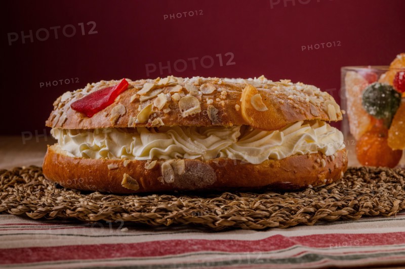 Roscon de Reyes, a typical spanish christmas cake