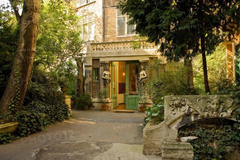 LA RUCHE, DANTZIG PASSAGE, PARIS