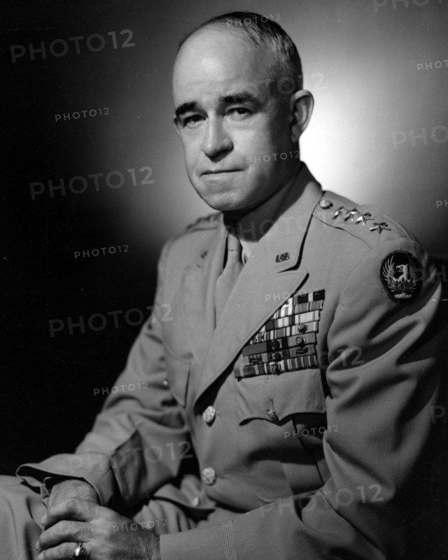 GENERAL OMAR BRADLEY - US army general (1893-1981)