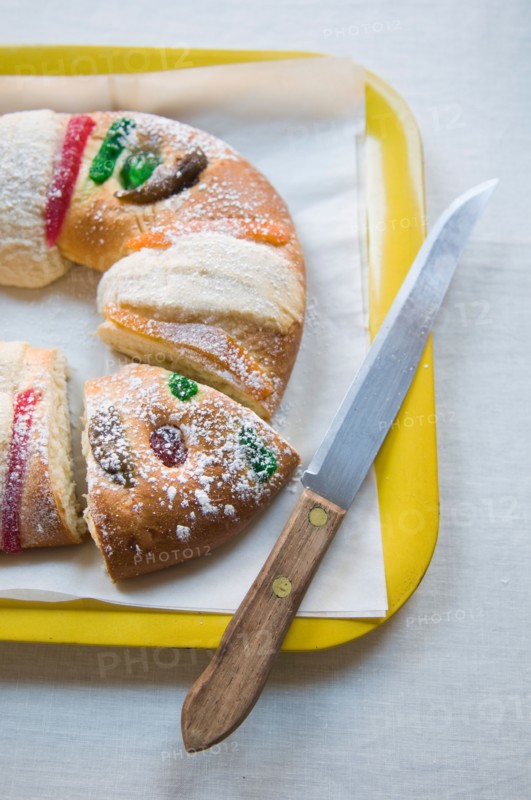Rosca de reyes or bread of the kings cake pastry
