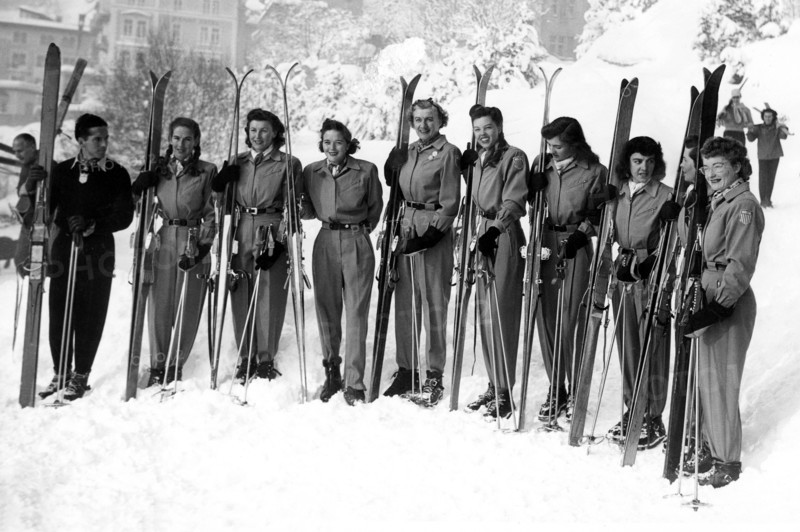 Jan. 31, 1948 - St. Moritz, Switzerland - The United States women's ski team, wearing for their first time light grey Olympic suits during the 1948 St. Moritz Winter Olympics. (Credit Image: © KEYSTONE Pictures USA/ZUMAPRESS.com)