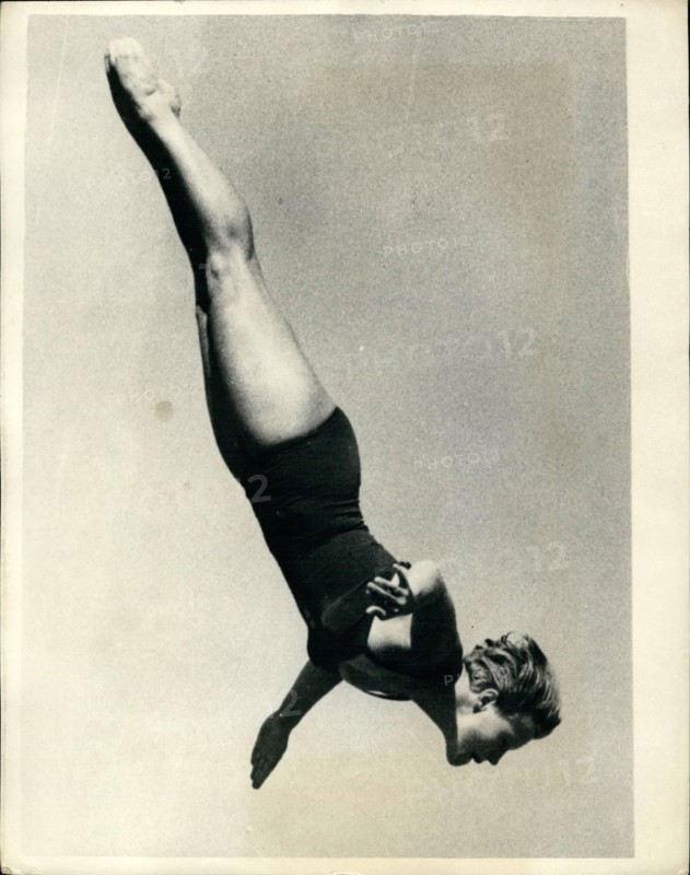 Aug. 08, 1960 - Olympic Games In Rome. Photo shows A fine action study of I. Kramer, of Germany, who is competing in the Women's High Diving (10 Metres) Final, during the Olympic Games in Rome today.