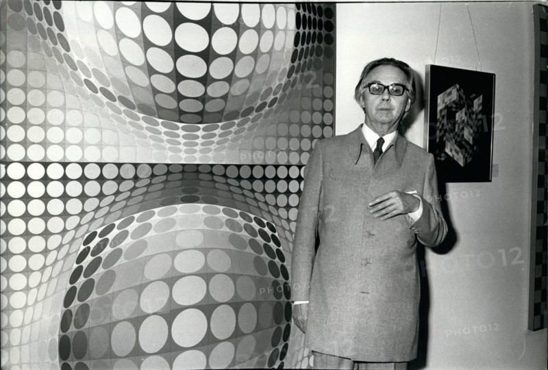 Feb. 26, 2012 - Inaugural Exhibit of the new Vasareley Center 1015 Madison Ave. NYC, 19 May '78. Painting, Collages and serigraphs by - Victor Vasarely, one of the world s foremost artists, was born in Hungary, and has lived in Paris since 1930. The father of Optical Art is represented world wide in major museums and collections. Among others, in the United States: Museum of Modern Art. New York, Solomon R. Guggenheim Art Museum. New York, Rockefeller Foundation. New York, Buffalo Museum, Pittsburg Museum of Art, Joseph Hirshorn Foundation, Jewish Museum