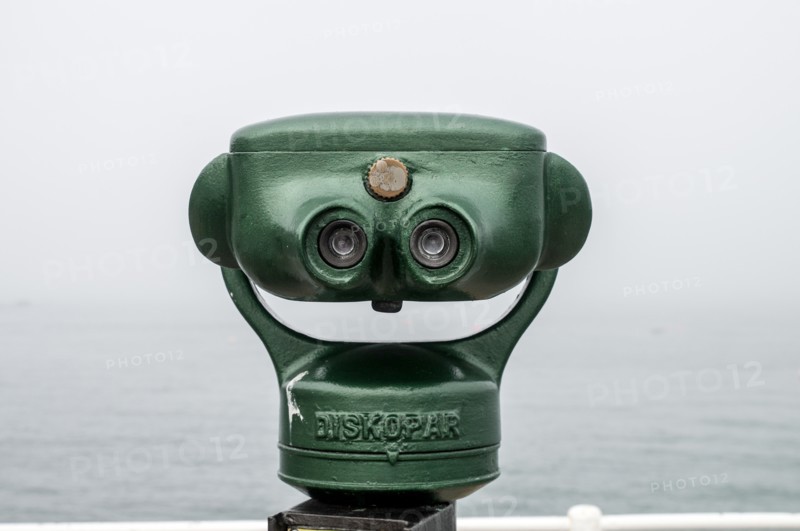 Friendly looking binoculars in Rozel Bay - Jersey, Channel Island