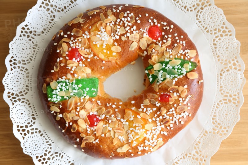"Roscon de reyes" , Spanish typical dessert of Epiphany