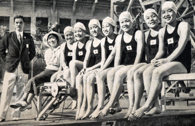 Photograph of the Japanese swimming team at the 1932 Olympic games.