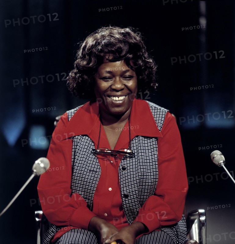 Jazz-Sängerin SARAH VAUGHAN (1970er) / Überschrift: SARAH VAUGHAN