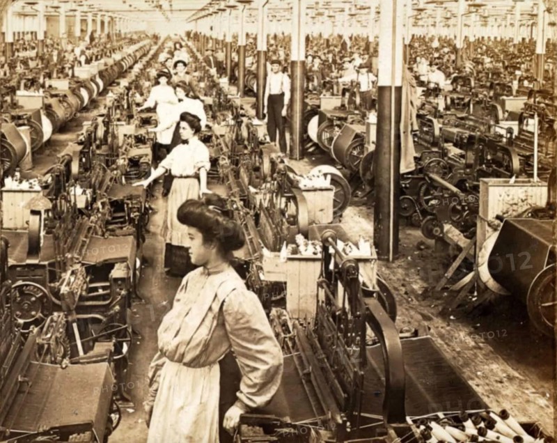 LEVIS Denim weave room at the White Oak Cotton Mills, Greensboro, North Carolina,  in 1909