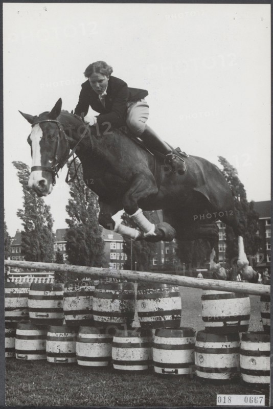 royal house, princesses, equestrian, Irene, princess, july 7, 1956, royal house, equestrian, princesses, The Netherlands, 20th century press agency photo, news to remember, documentary, historic photography 1945-1990, visual stories, human history of the Twentieth Century, capturing moments in time
