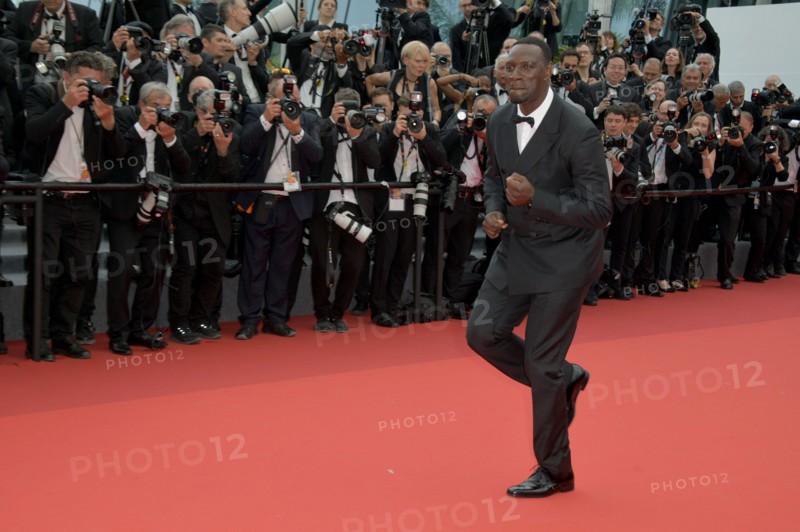 Cannes, France. 18th May, 2022. 75th Cannes film festival 2022, Red carpet 'TopGun - Maverick' . Pictured: Omar Sy Credit: Independent Photo Agency/Alamy Live News