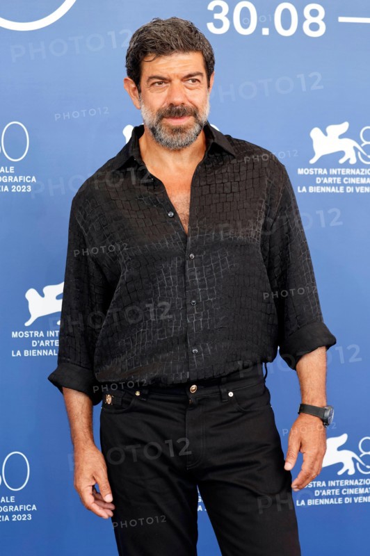 Pierfrancesco Favino beim Photocall zum Kinofilm 'Adagio' auf der Biennale di Venezia 2023 / 80. Internationale Filmfestspiele von Venedig im Palazzo del Casino. Venedig, 02.09.2023