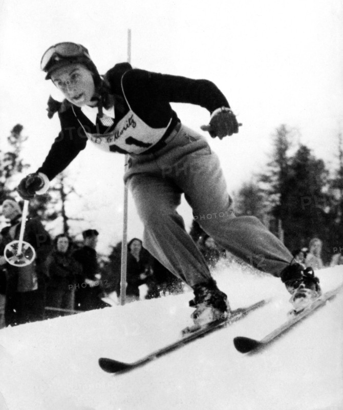 Jan. 30, 1948 - St. Moritz, Switzerland - The American specialist downhill skier GRETCHEN FRASER (February 11, 1919 - February 17, 1994) is also well known in slalom where she got  the gold medal during the winter olympics in St. Moritz Switzerland. (Credit Image: © KEYSTONE Pictures USA/ZUMAPRESS.com)