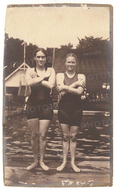 Australia’s first women Olympians, Fanny Durack and Mina Wylie, 1912