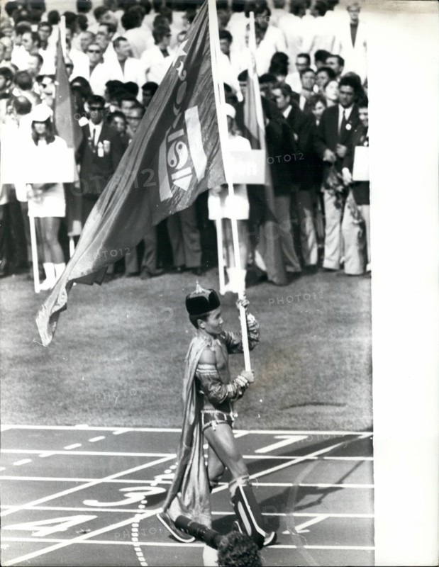 Aug. 08, 1972 - Opening Ceremony of the 2oth Olympic games in Munich Parade of team in the Olympic Stadium.: Photo shows the flag bearer from Mongolia in picturesque costume his name is Bazarragcha Jamstran Ringer.