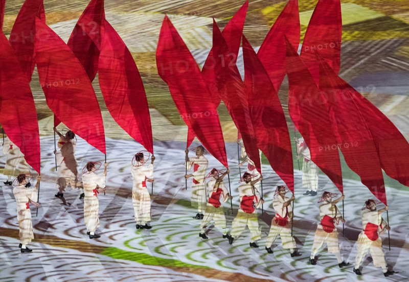 Rio de Janeiro, RJ, Brazil. 5th Aug, 2016. XXXI OLYMPIC GAME OPENING CEREMONY: Performers participate in the opening ceremony at Maracana Stadium during the 2016 Rio Summer Olympics games. Credit:  Paul Kitagaki Jr./ZUMA Wire/Alamy Live News