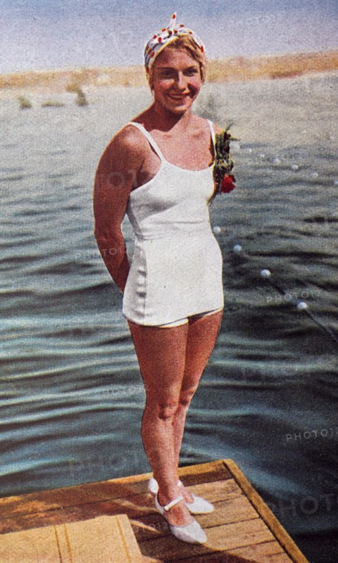 Photograph of Dorothy Poynton-Hill (1915 - 1995) from the USA at the 1932 Olympic games. Dorothy was an American diver who competed at the 1928, 1932 and 1936 Summer Olympics.