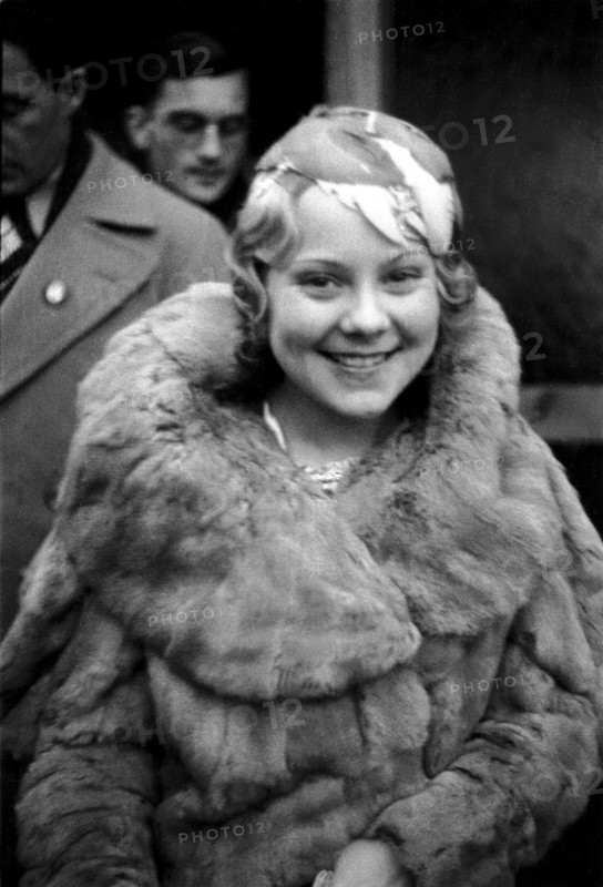 Winter Olympics 1936 - Germany, Third Reich - Olympic Winter Games, Winter Olympics 1936 in Garmisch. Norwegian ice skater Sonja Henie as guest at the  opening ceremony. Image date February 1936. Photo Erich Andres