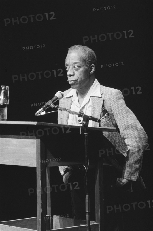 Lecture James Baldwin in the series Another Window on the World in the Bali in Amsterdam James Baldwin during his lecture Date: December 2, 1984 Location: Amsterdam, Noord-Holland Keywords: READINGES, SERIES Personal name: James Baldwin