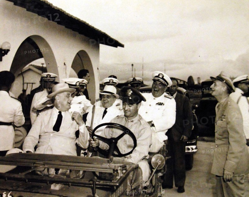 President Franklin D. Roosevelt jokes with President Getulio Vargas of Brazil, 1943 (24501393684).