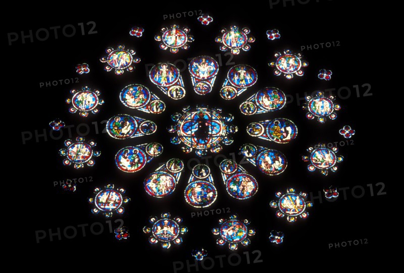 West Rose window, stained glass, Chartres Cathedral, Cathedrale Notre-Dame de Chartres, Chartres, Centre Region, France, Europe