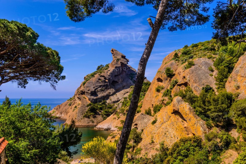 France, Provence, Bouches-du-Rhône, Riviera, La Ciotat, Calanque de Figuerolles, Rocher du Capucin