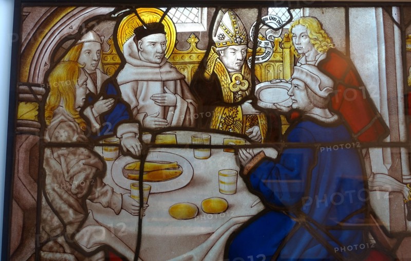 Bishop Matthew of Alba hosts Bernard, Cloister of the Cistercian Monastery, Altenberg, probably Master of St. Severin, Cologne, 1505-1520, stained glass - Museum Schnütgen - Cologne, Germany - DSC09745