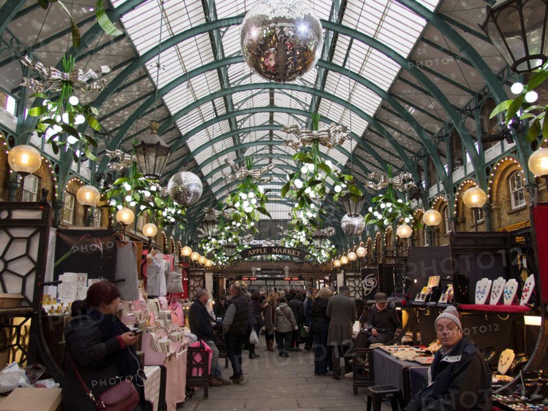 Covent Garden is a historic district of London, just adjacent to its posh West End. Although originally associated with the former fruit and vegetable