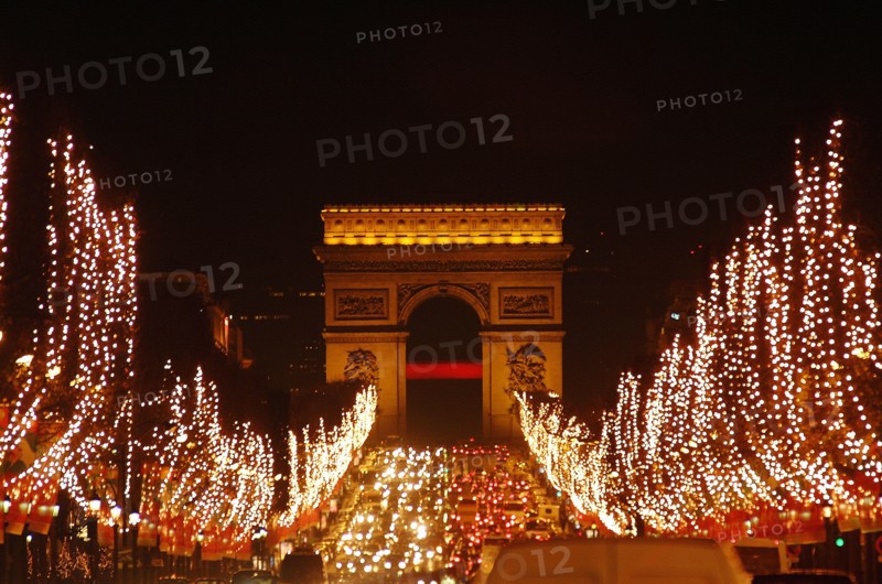 Arc de triumphs, triumphal arch, Christmas lighting, Champs Elysees, Paris, France,