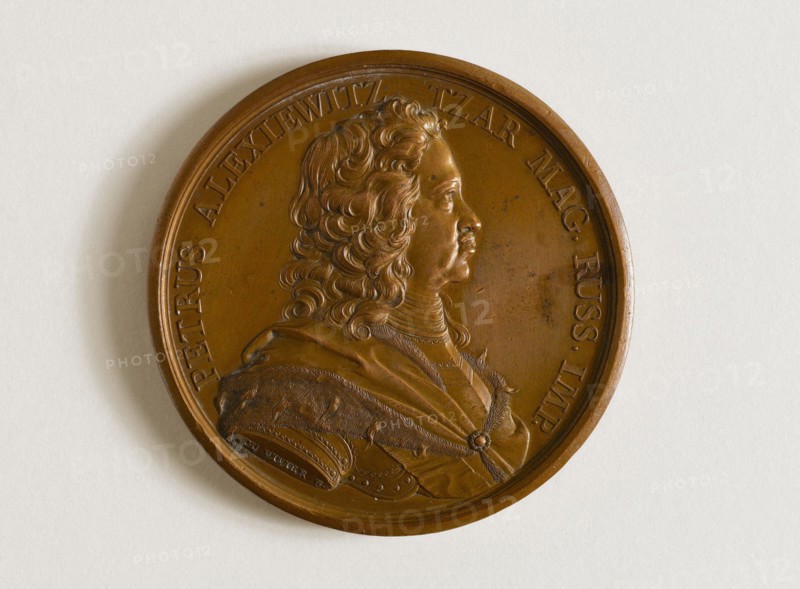 PETER THE GREAT, TSAR RUSSIA Jean Duvivier (1687-1761). "Pierre le Grand, tsar de Russie". Médaille, 1717. Paris, musée Carnavalet.