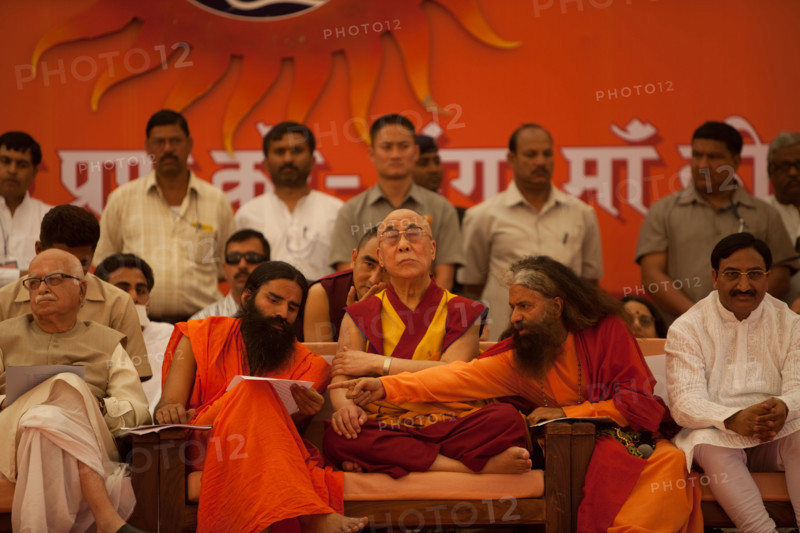 His Holiness the Dalai Lama in the presence of Parmarth Niketan guru Pujya Swamiji,  H.H. Swami Ramdevji, LK Advani, BNPleader