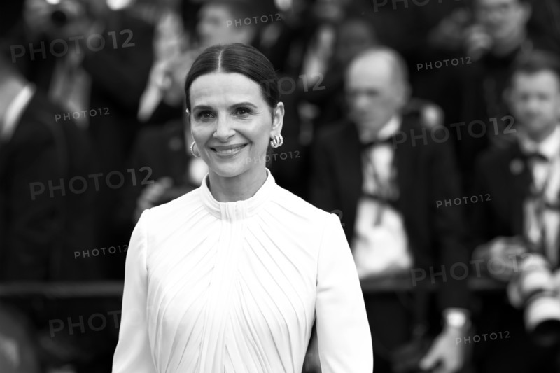 Cannes, France. 26th May, 2023. Cannes, France 24. May 2023; Juliette Binoche, attends the "La Passion De Dodin Bouffant" red carpet during the 76th annual Cannes film festival at Palais des Festivals on May 24, 2023 in Cannes, France., picture and copyright Thierry CARPICO/ATP images (CARPICO Thierry/ATP/SPP) Credit: SPP Sport Press Photo. /Alamy Live News