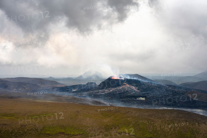 fagradalsfjall,volcanic eruption on the reykjanes peninsula,iceland