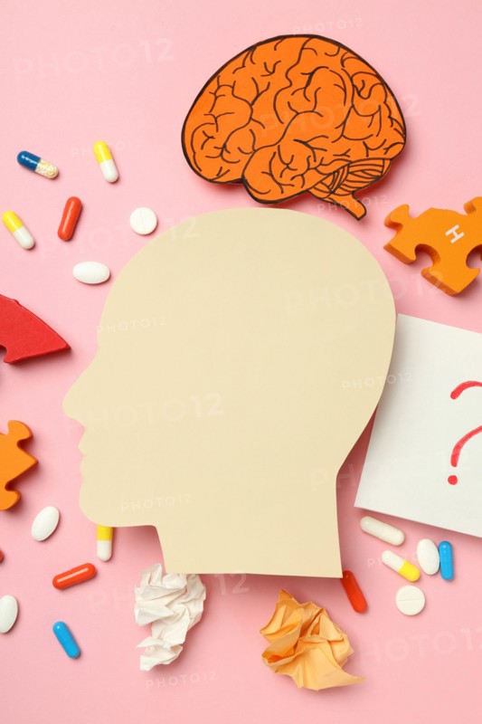 Concept of problems with memory, amnesia, space for text
